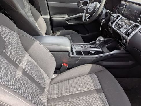 Used 2023 Kia Sorento LX AWD/4WD image 27