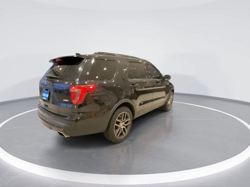 Used 2016 Ford Explorer Sport w/ Equipment Group 401A image 8