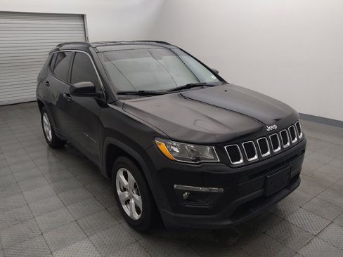 Used 2018 Jeep Compass Latitude FWD image 13