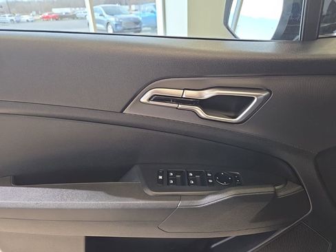 Used 2026 Kia Sportage LX image 11