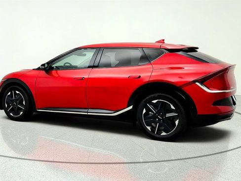 Used 2025 Kia EV6 Wind RWD image 7