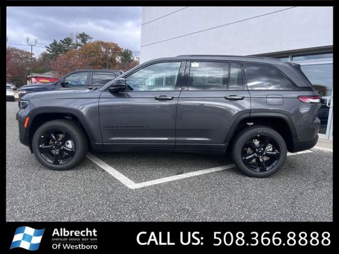 New 2025 Jeep Grand Cherokee Limited w/ Black Appearance Package image 2