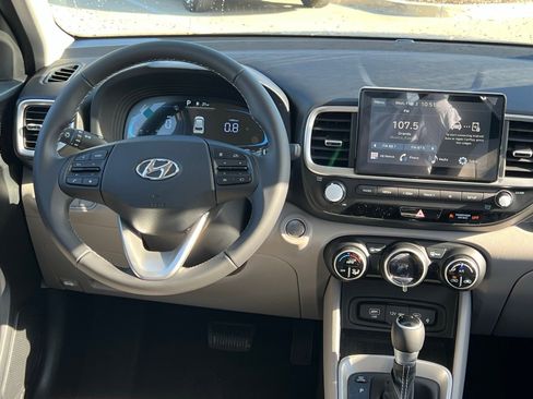 New 2026 Hyundai Venue SEL image 18