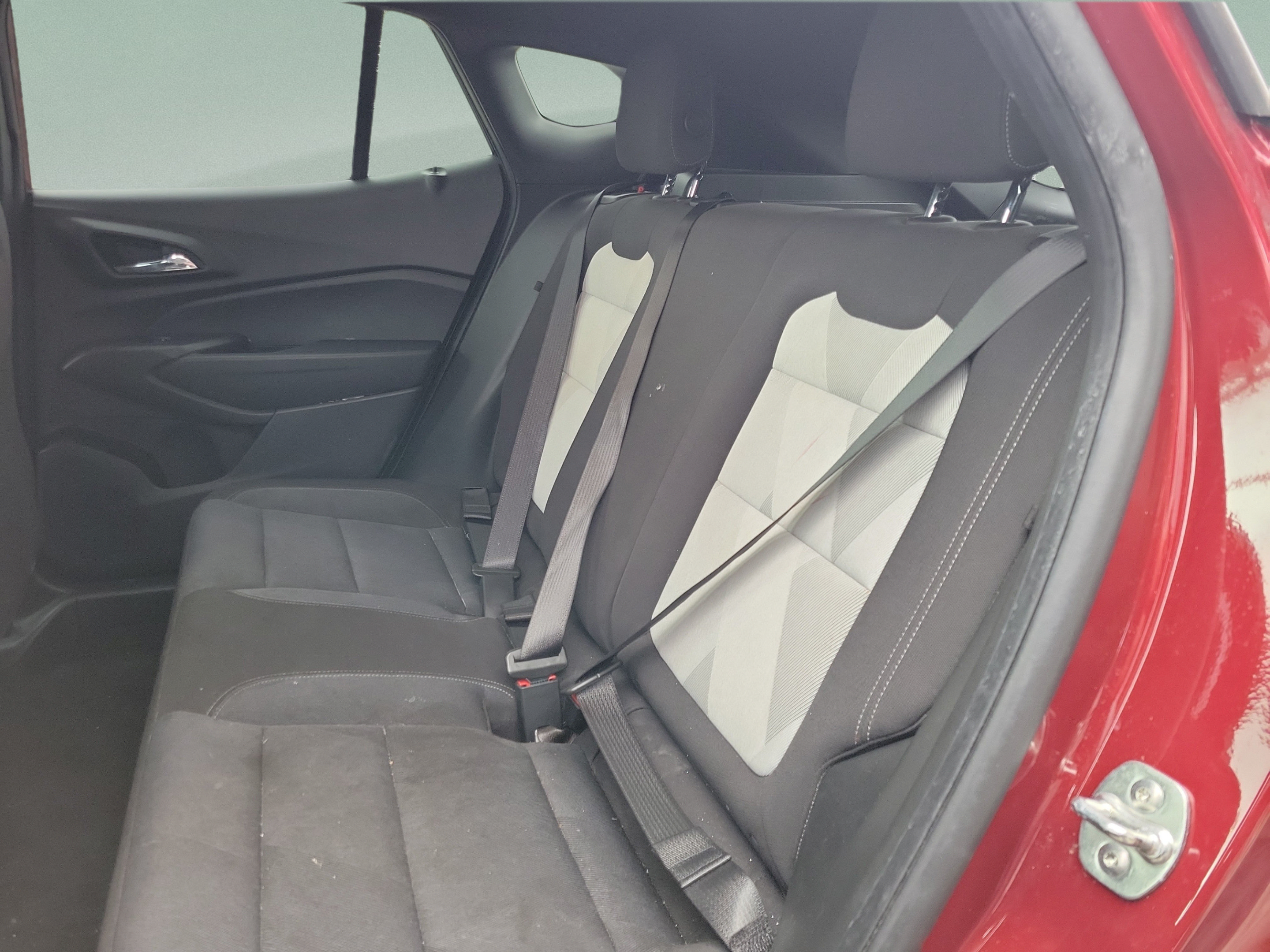 Used 2024 Chevrolet Trax RS w/ Sunroof Package FWD image 8
