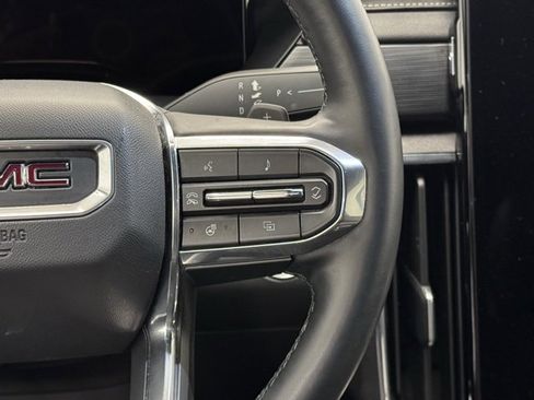 Used 2024 GMC Acadia Elevation image 29