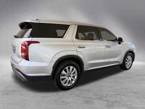 Used 2025 Hyundai Palisade SEL FWD image 3