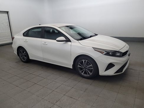 Used 2023 Kia Forte LXS FWD image 11