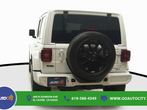 Used 2022 Jeep Wrangler Unlimited Sahara AWD/4WD image 15