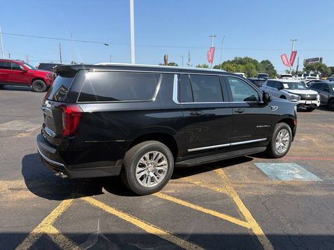 Used 2021 GMC Yukon XL Denali RWD image 4