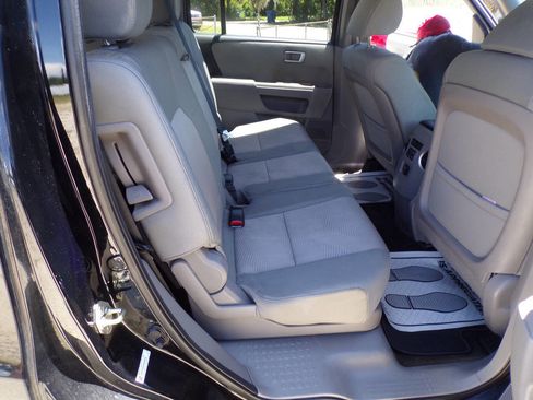 Used 2014 Honda Pilot LX image 12