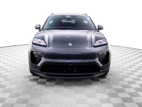Certified 2024 Porsche Macan 4 Electric image 9