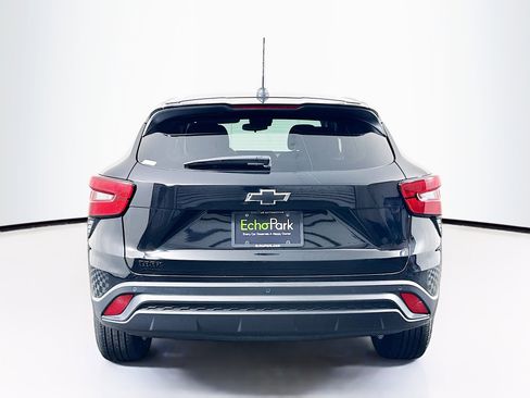 Used 2024 Chevrolet Trax LS w/ LS Convenience Package image 7