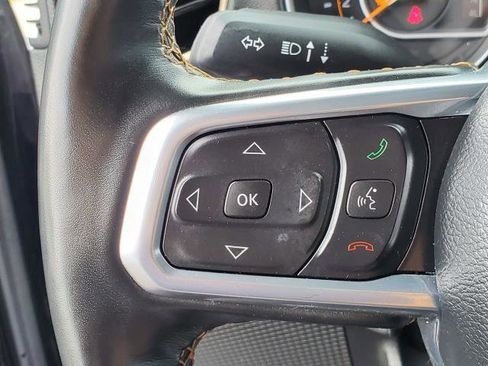 Used 2022 Jeep Gladiator Overland image 11
