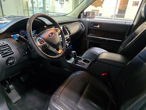Used 2019 Ford Flex Limited AWD/4WD image 16