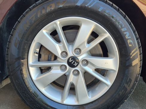 Used 2018 Kia Optima LX FWD image 28
