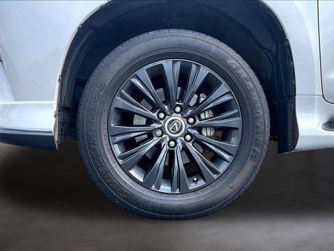 Used 2023 Lexus GX 460 Premium w/ Accessory Package AWD/4WD image 9