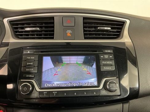 Used 2017 Nissan Sentra SV FWD image 19