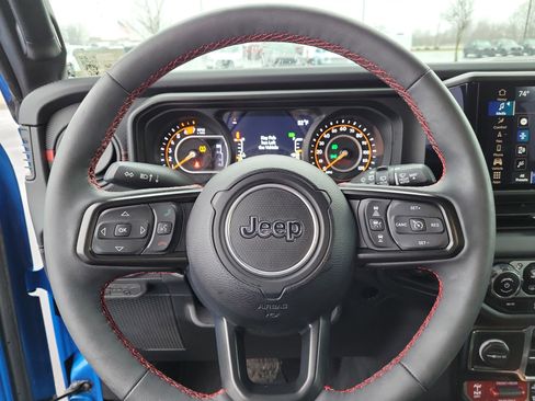 Used 2024 Jeep Wrangler Unlimited Rubicon w/ Technology Group image 21