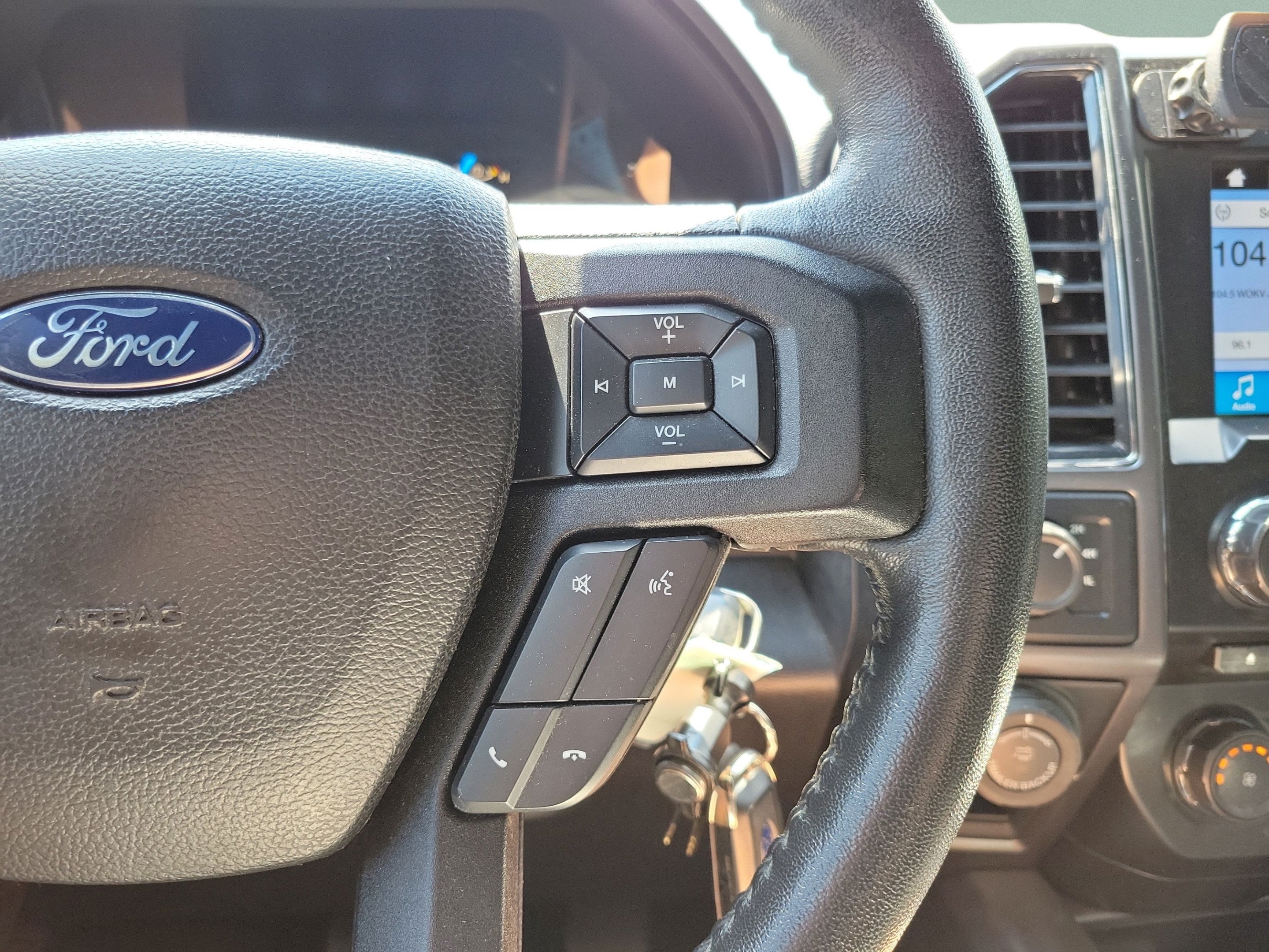 Used 2017 Ford F150 XLT w/ Equipment Group 302A Luxury AWD/4WD image 16