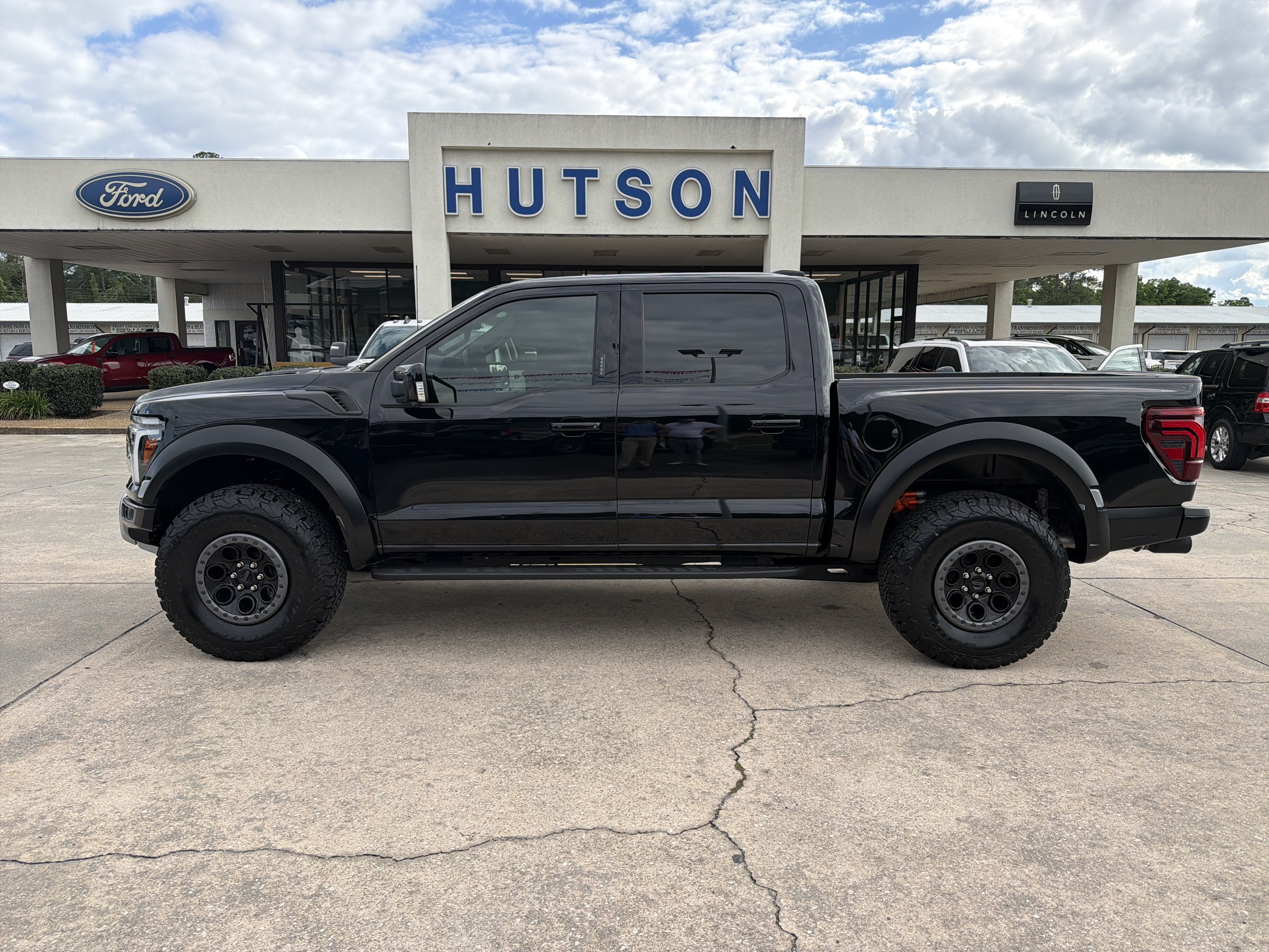 Used 2025 Ford F150 Raptor AWD/4WD image 1