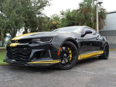 Used 2020 Chevrolet Camaro ZL1 RWD image 11