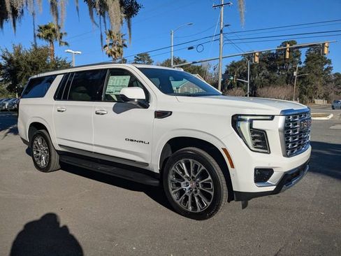 New 2026 GMC Yukon XL Denali w/ LPO, Floor Liner Package image 2