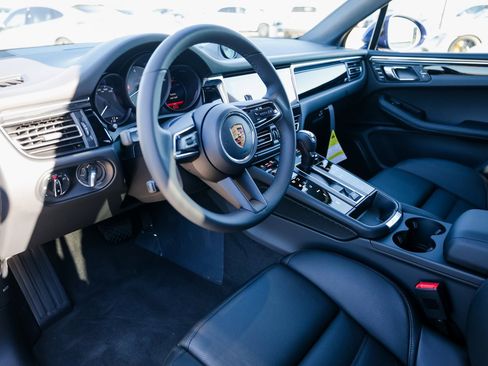 New 2026 Porsche Macan S image 4