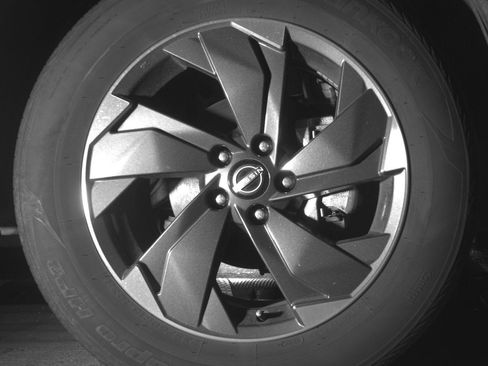 Used 2025 Nissan Rogue SV image 13