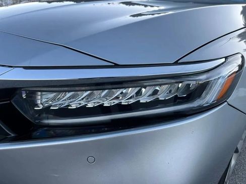 Used 2018 Honda Accord Touring image 32