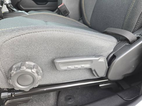 Certified 2024 Jeep Gladiator Sport image 25