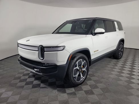 Used 2024 Rivian R1S Adventure AWD/4WD image 1