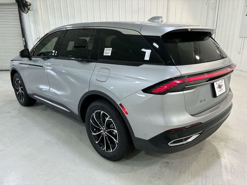 New 2026 Lincoln Nautilus Premier image 25