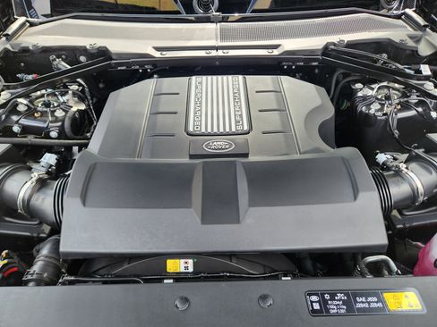 New 2026 Land Rover Defender 110 V8 image 32