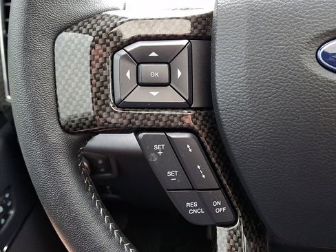 Used 2022 Ford F250 Lariat w/ Lariat Ultimate Package AWD/4WD image 24