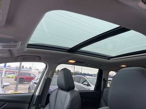 Used 2024 Subaru Ascent Limited w/ Technology Package image 17