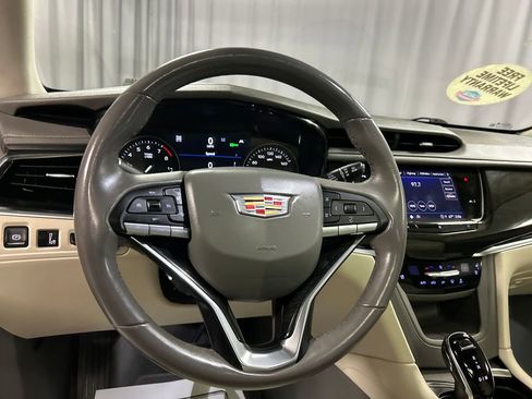 Used 2021 Cadillac XT6 Premium Luxury image 15