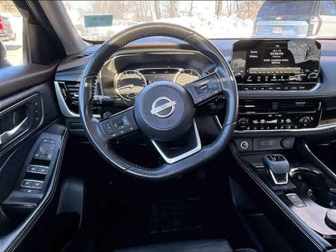 Used 2023 Nissan Rogue SL w/ SL Premium Package image 16