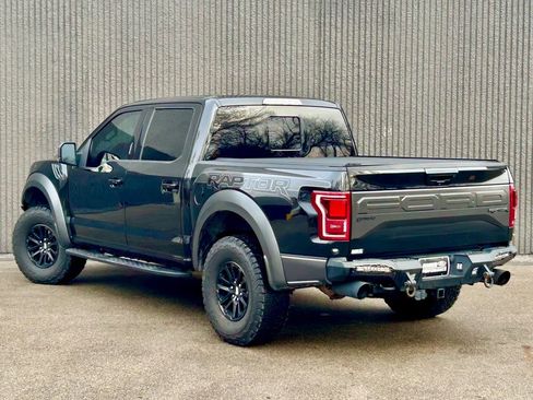 Certified 2018 Ford F150 Raptor w/ Equipment Group 802A Luxury image 3