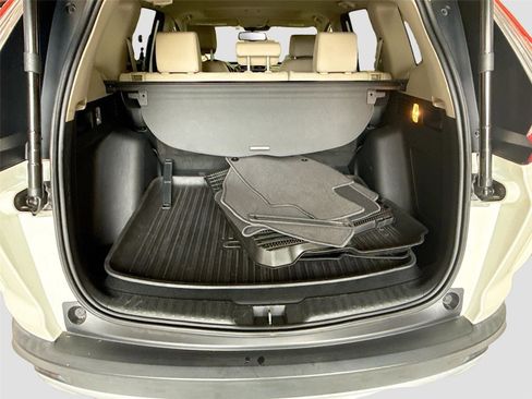 Used 2018 Honda CR-V Touring image 26