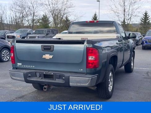 Used 2009 Chevrolet Silverado 1500 W/T AWD/4WD image 5