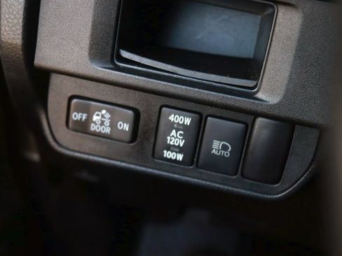 Used 2019 Toyota Tacoma TRD Sport AWD/4WD image 23