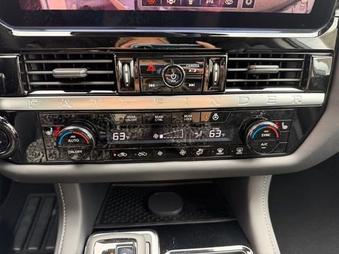 New 2026 Nissan Pathfinder SL w/ SL Premium Package image 22