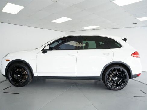 Used 2014 Porsche Cayenne S AWD/4WD image 7