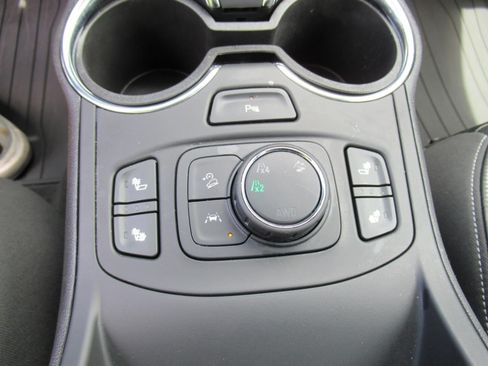 Used 2024 GMC Terrain SLT w/ Infotainment Package II AWD/4WD image 26