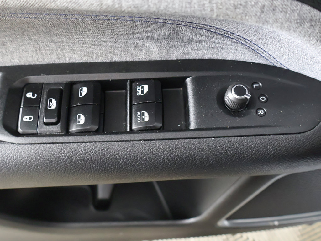 Used 2025 Jeep Compass Sport AWD/4WD image 34