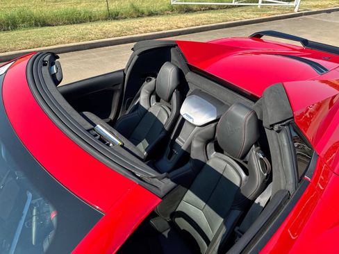 Used 2023 Chevrolet Corvette Stingray Premium Conv w/ Z51 Performance Package RWD image 22
