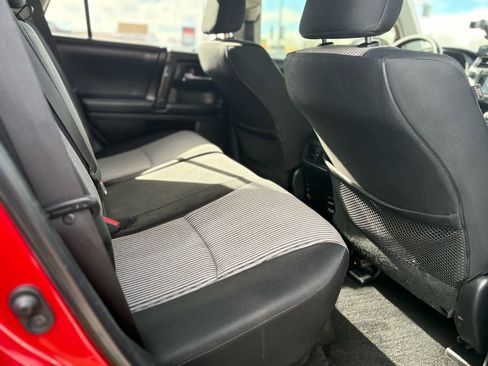 Used 2016 Toyota 4Runner SR5 image 20