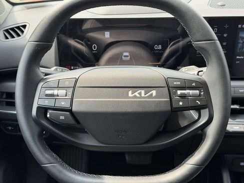 Used 2025 Kia K4 EX FWD image 18