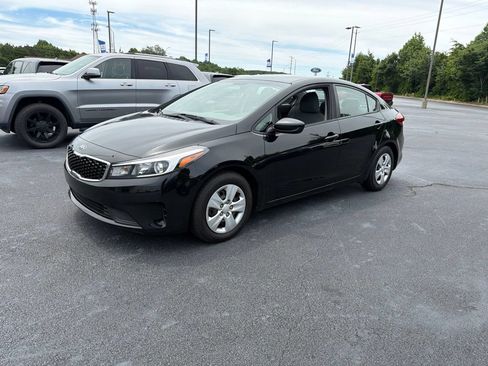 Used 2017 Kia Forte LX FWD image 1