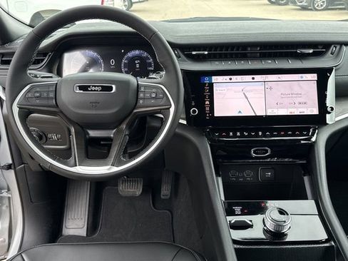 New 2026 Jeep Grand Cherokee Limited AWD/4WD image 7